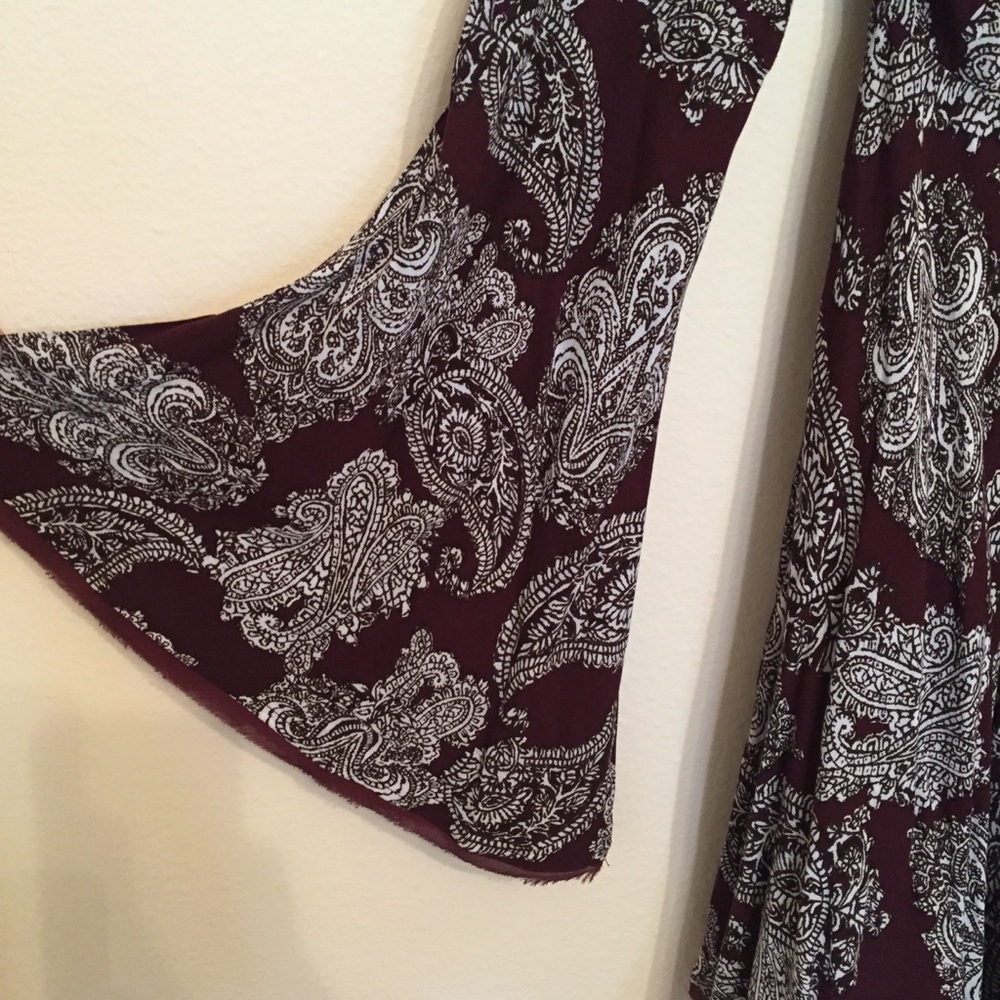 Bell sleeve dress - Picture 5 of 5